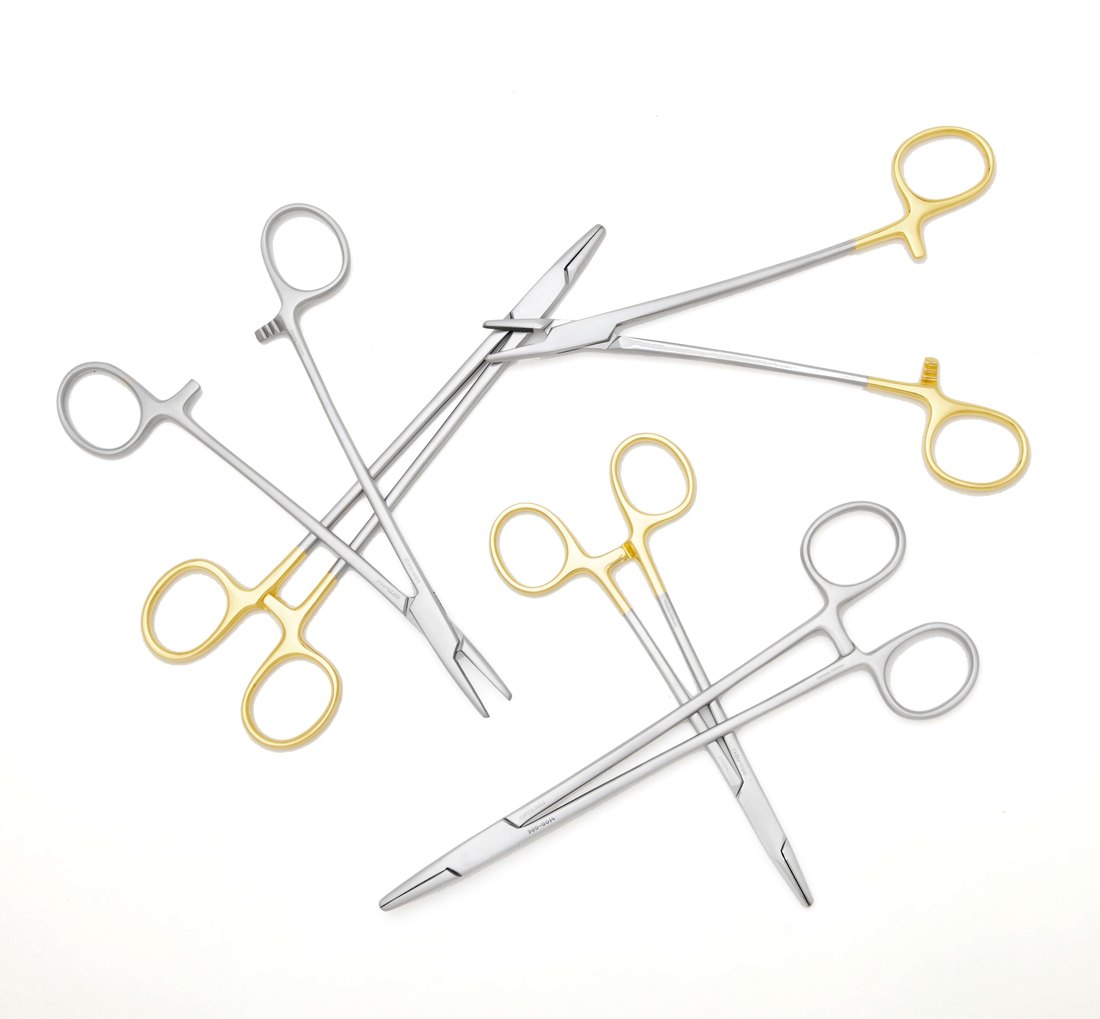 Mayo-Hegar needle holders